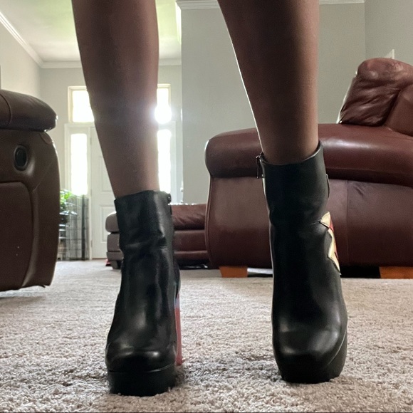 Fire Pattern Heeled Ankle Boots - Picture 6 of 8